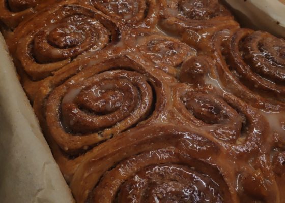 Zimt-Nuss-Schnecken aus Hefeteig (Grundrezept)
